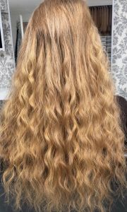 Naturgoldblond gewelltes Echthaar Farbe 19, 50cm 10 Strähnen